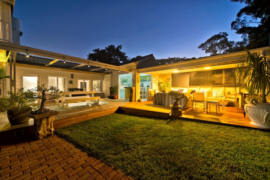 8 Bedroom Property for Sale in Leisure Isle Western Cape